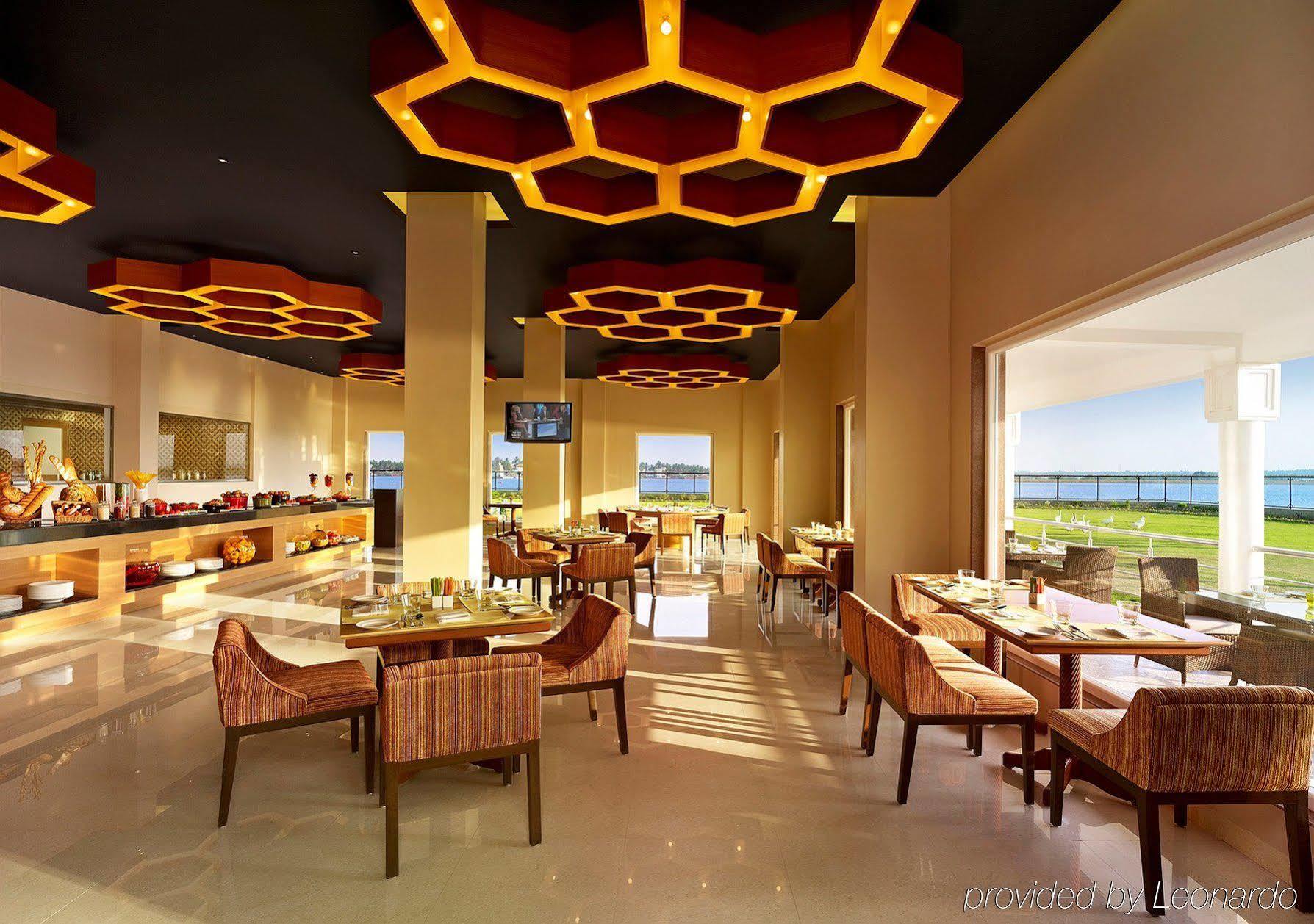 Hotel Naveen Lakeside Hubli Eksteriør billede