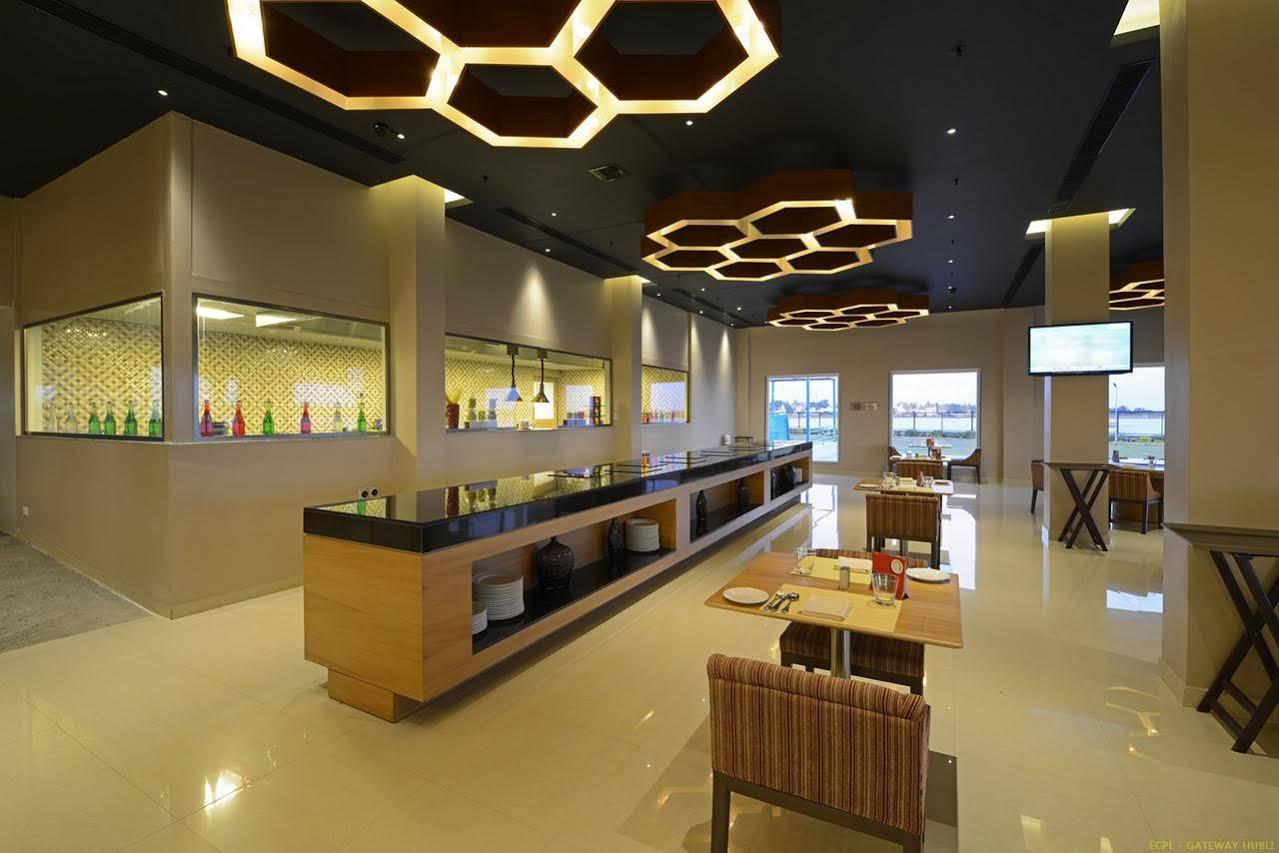 Hotel Naveen Lakeside Hubli Eksteriør billede